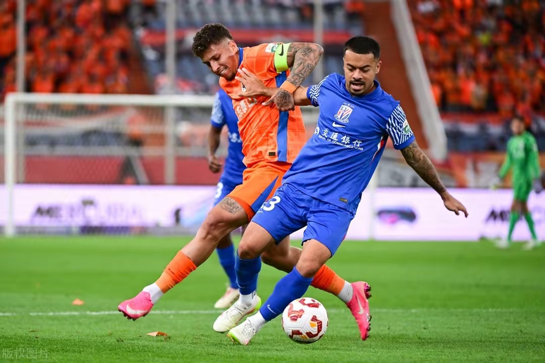 爱游戏-足总杯倒计时，拉齐奥清晨队长鼓劲，细节引发关注，赛场秩序良好，身体对抗强度拉满的简单介绍
