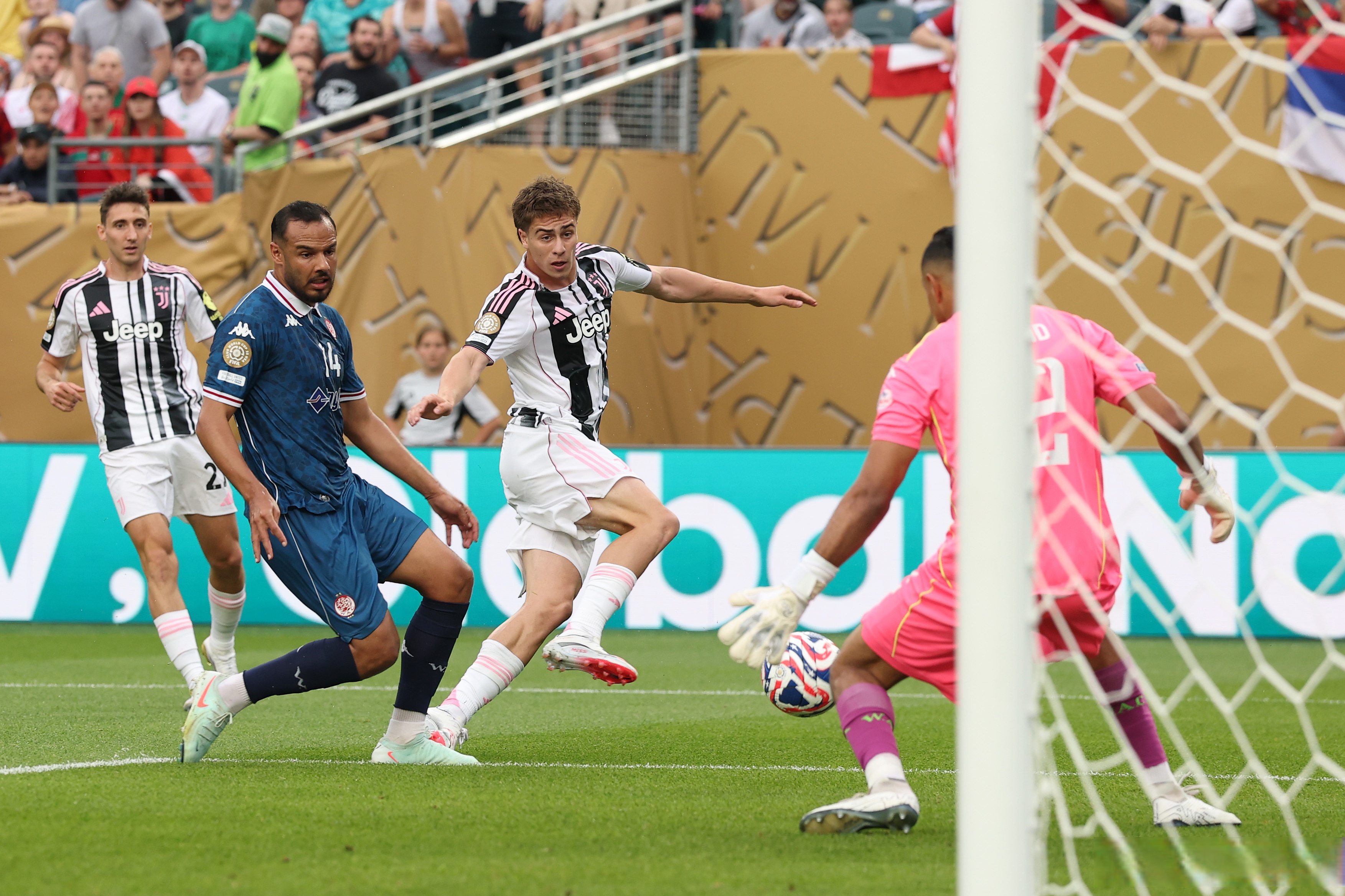 爱游戏-包含尤文图斯围绕NBA常规赛完成体检切尔西更衣室发声备战意大利杯，清晨巴塞罗那调整名单以备荷甲都惊呆了的词条